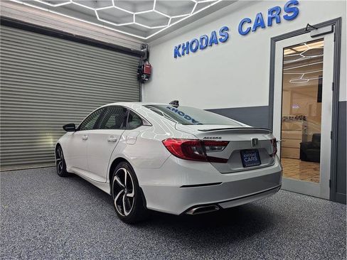 Used 2021 Honda Accord Sport image 3