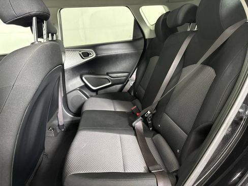 Used 2024 Kia Soul LX w/ Option Group 015 FWD image 21