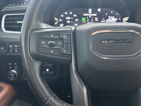 Used 2023 GMC Yukon XL Denali Ultimate AWD/4WD image 18