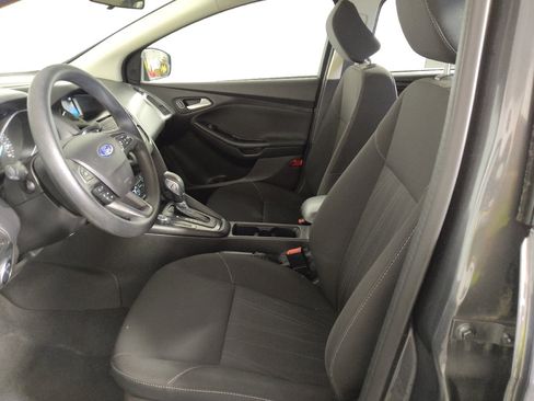 Used 2017 Ford Focus SE FWD image 17
