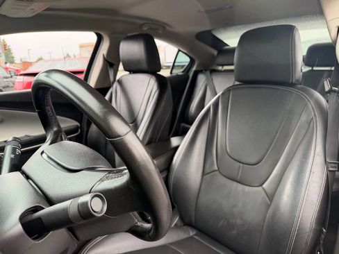 Used 2014 Chevrolet Volt Premium w/ Premium Trim Package FWD image 16