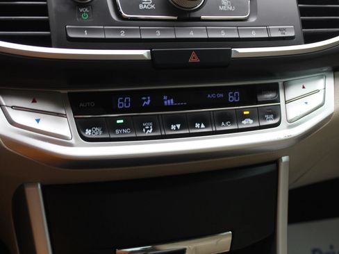 Used 2015 Honda Accord LX image 30