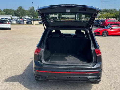 Used 2023 Volkswagen Tiguan SE R-Line AWD/4WD image 35