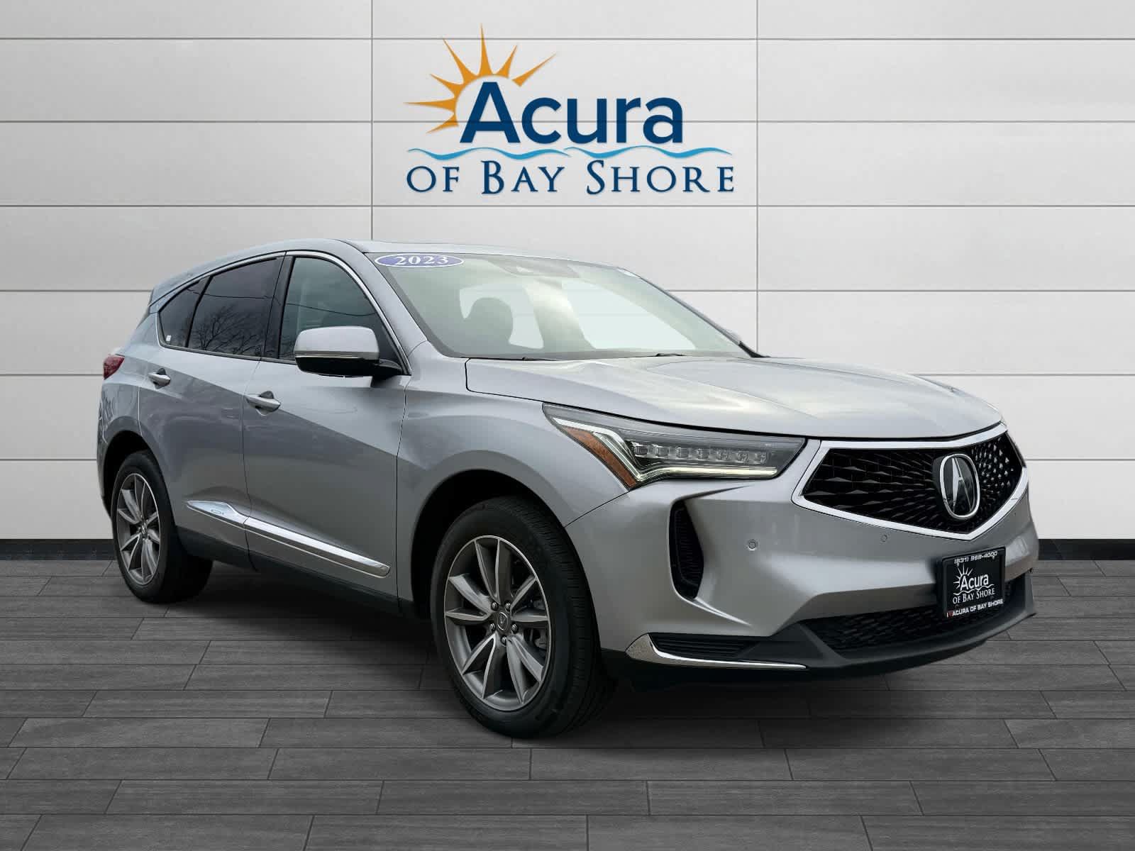 Used 2023 Acura RDX w/ Technology Package AWD/4WD image 2