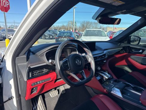 Used 2022 Acura MDX A-Spec image 11