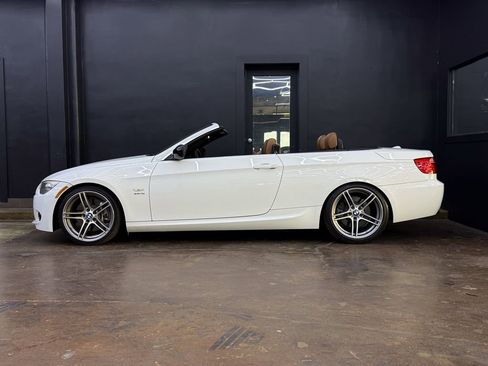 Used 2011 BMW 335is Convertible RWD image 5