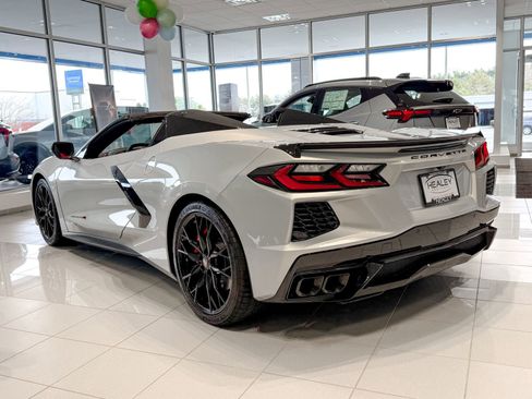 Used 2023 Chevrolet Corvette Stingray Premium Conv image 9