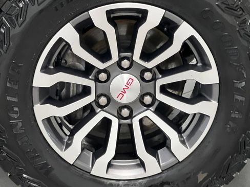 Used 2021 GMC Sierra 1500 AT4 w/ AT4 Value Package AWD/4WD image 64