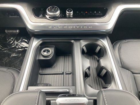 New 2026 Ford Expedition Max Platinum AWD/4WD image 19