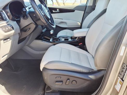Used 2016 Kia Sorento SX image 23