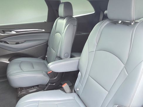 Used 2024 Buick Enclave Premium image 23