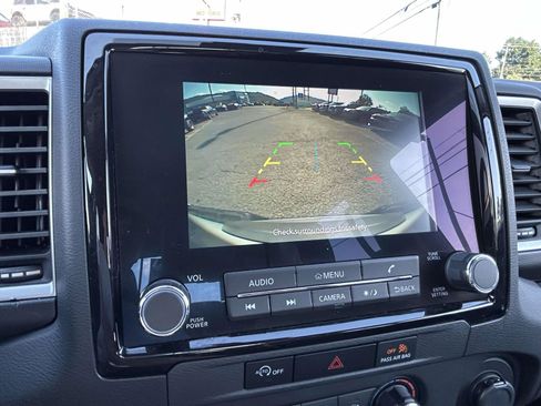 Used 2024 Nissan Frontier SV AWD/4WD image 22