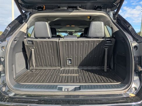 Used 2022 Toyota Highlander Limited image 16