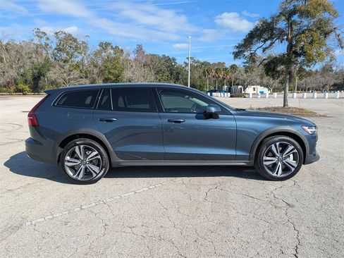 New 2026 Volvo V60 B5 Cross Country Plus w/ Protection Package Premier image 7