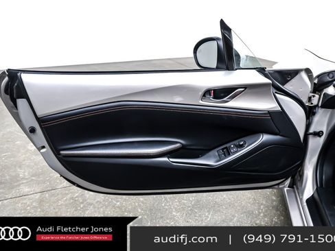 Used 2022 MAZDA MX-5 Miata RF Grand Touring w/ Weather Package image 9