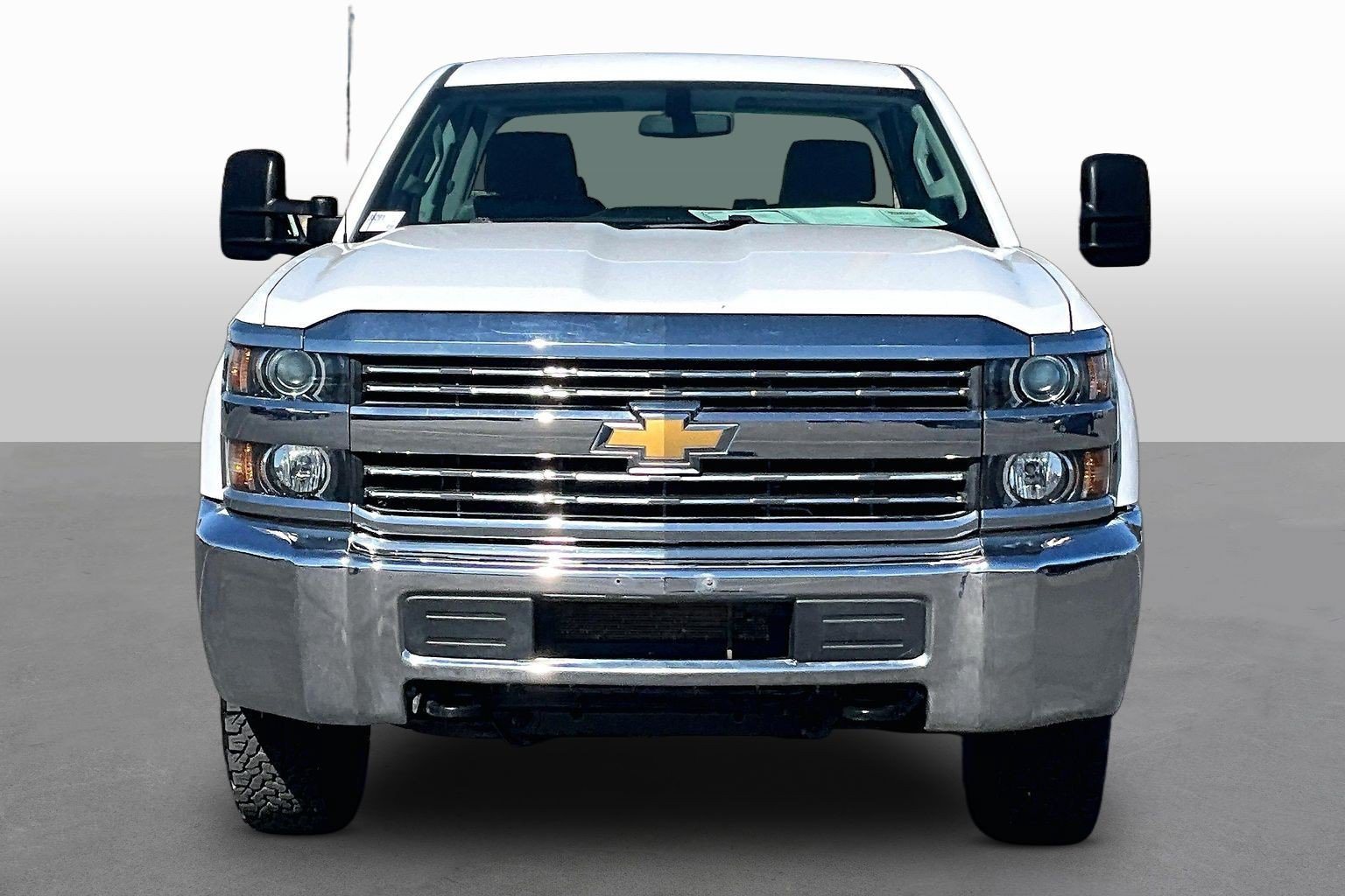 Used 2017 Chevrolet Silverado 2500 W/T AWD/4WD image 3