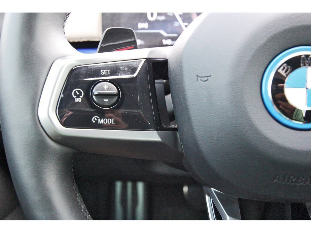 Used 2024 BMW i5 eDrive40i w/ M Sport Package RWD image 21