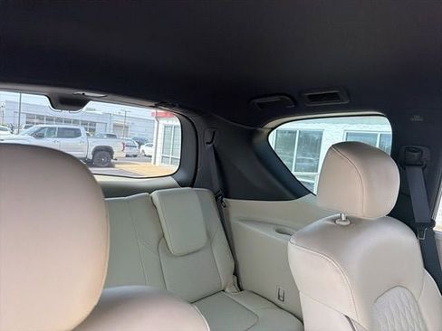 Used 2023 INFINITI QX80 Sensory w/ All-Season Package image 15