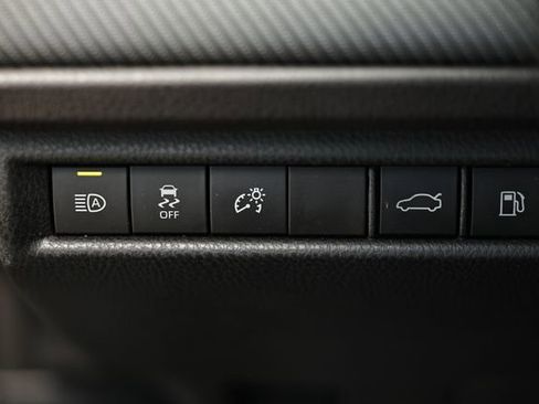 Used 2025 Toyota Camry SE FWD image 18