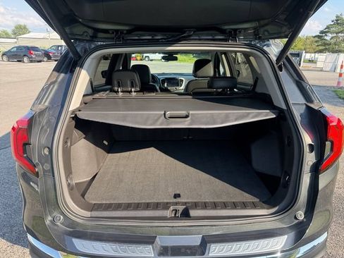 Used 2018 GMC Terrain SLT AWD/4WD image 19