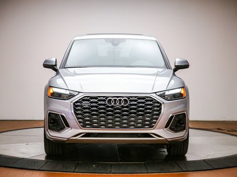 Used 2022 Audi Q5 2.0T Premium Plus w/ Premium Plus Package AWD/4WD image 7