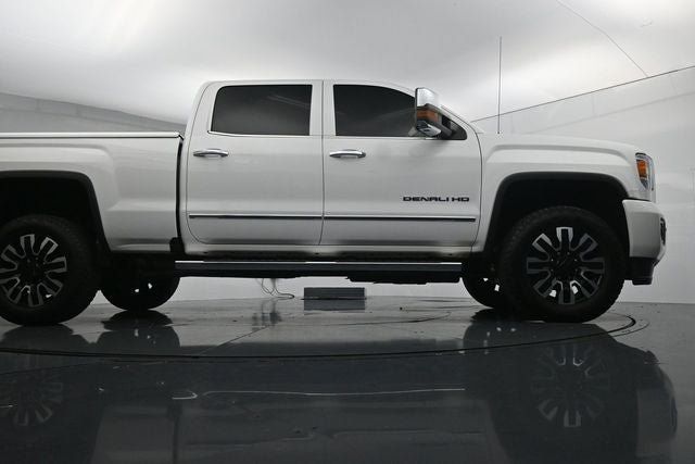 Used 2016 GMC Sierra 2500 Denali w/ Duramax Plus Package AWD/4WD image 38