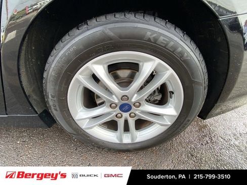 Used 2018 Ford Fusion SE w/ Fusion SE Technology Package image 36