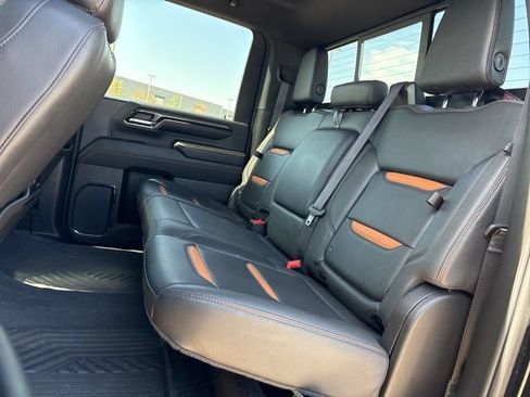 Used 2024 GMC Sierra 2500 AT4 w/ AT4 Premium Plus Package AWD/4WD image 14