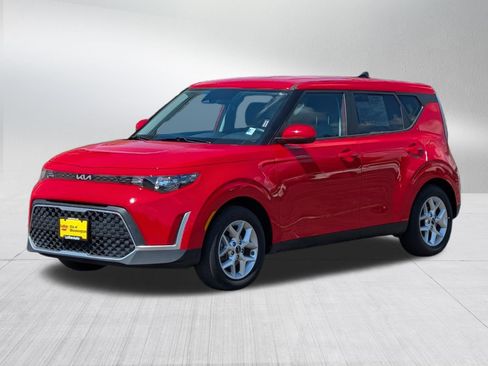 Certified 2025 Kia Soul LX w/ LX Technology Package FWD image 3