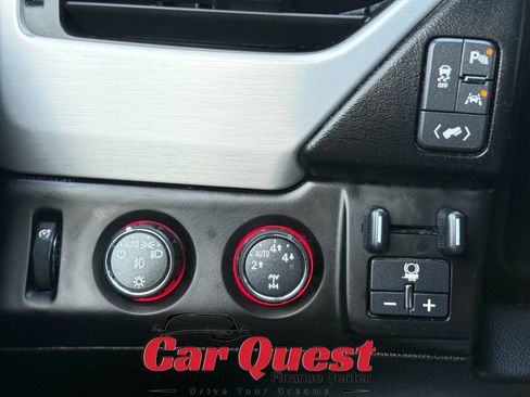 Used 2016 GMC Yukon XL SLT w/ Open Road Package AWD/4WD image 40