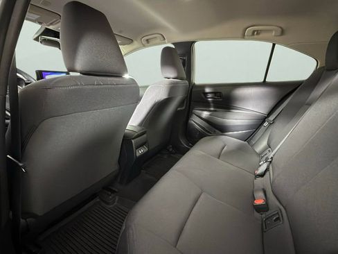 Used 2025 Toyota Corolla LE image 27