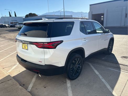 Used 2023 Chevrolet Traverse RS image 6