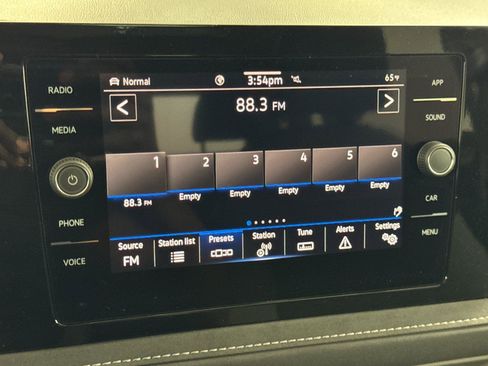 New 2026 Volkswagen Taos SE AWD/4WD image 17