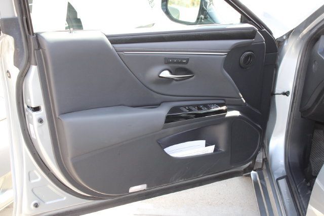 Certified 2024 Lexus ES 350 w/ Premium Package FWD image 11