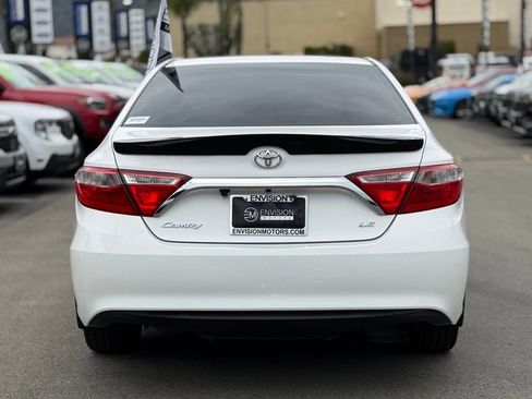 Used 2017 Toyota Camry LE image 8