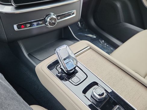 New 2026 Volvo XC90 T8 Plus w/ Protection Package image 13