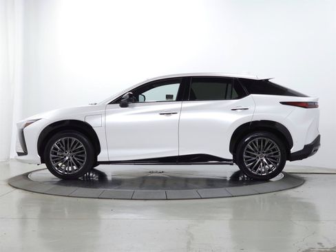 Certified 2023 Lexus RZ 450e Premium w/ Accessory Package (Z1) AWD/4WD image 4
