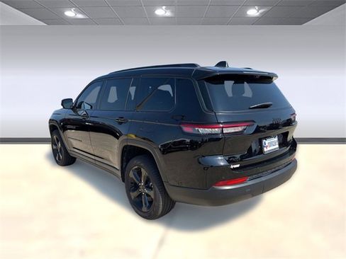 New 2025 Jeep Grand Cherokee L Limited w/ Luxury Tech Group II image 3