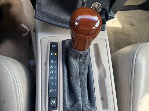 Used 2004 Cadillac CTS 3.6 w/ Preferred Equipment Group RWD image 16
