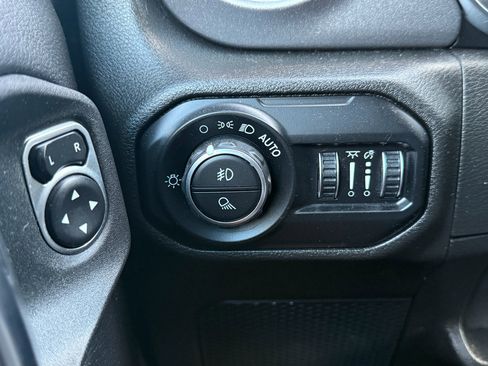 Used 2021 Jeep Gladiator Mojave image 32