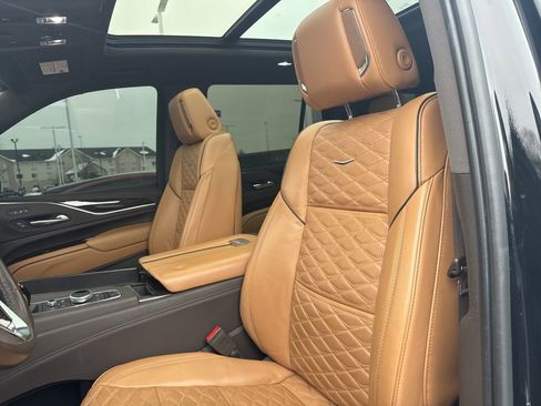 Used 2021 Cadillac Escalade Sport image 42