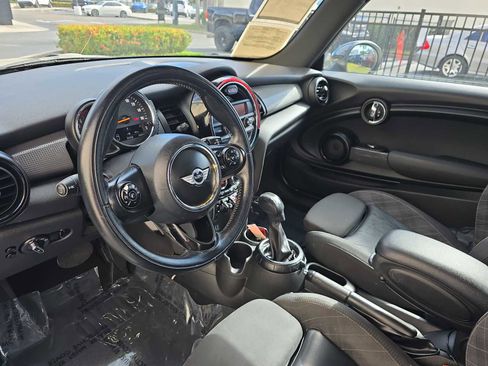 Used 2014 MINI Cooper 2-Door Hardtop image 11