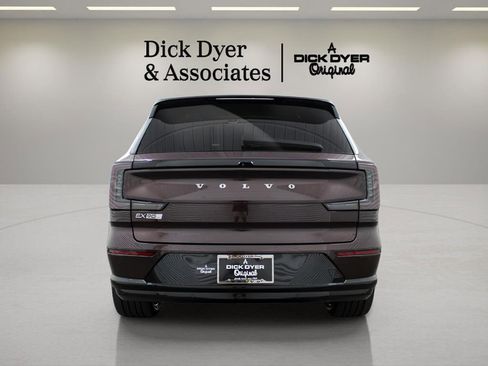 New 2025 Volvo EX90 Ultra image 4
