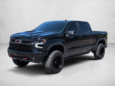Used 2022 Chevrolet Silverado 1500 ZR2 w/ Technology Package AWD/4WD image 4