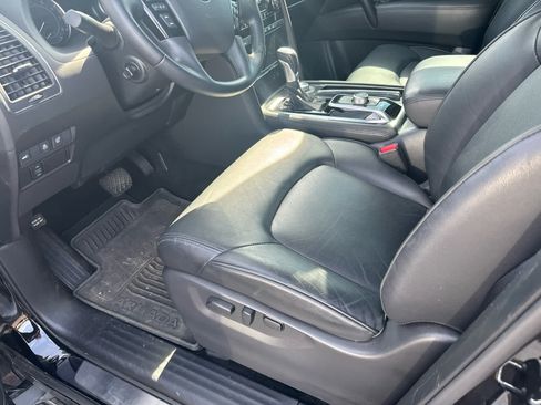 Used 2024 Nissan Armada SL w/ Midnight Edition Package AWD/4WD image 6