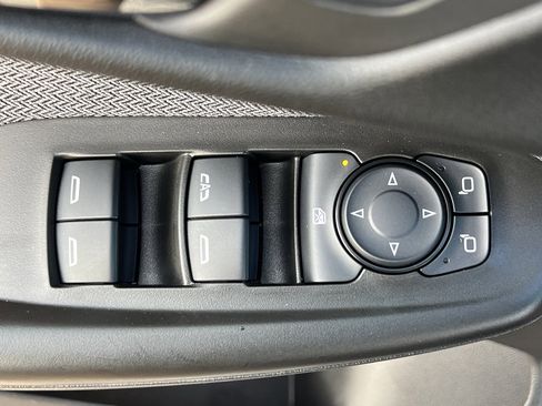 Used 2024 Chevrolet TrailBlazer LT w/ LT Cold Weather Package image 12