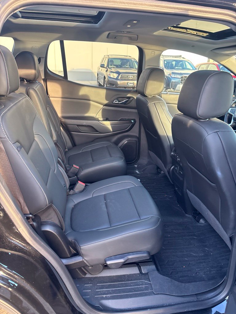 Used 2023 GMC Acadia SLT w/ Elevation Edition FWD image 12