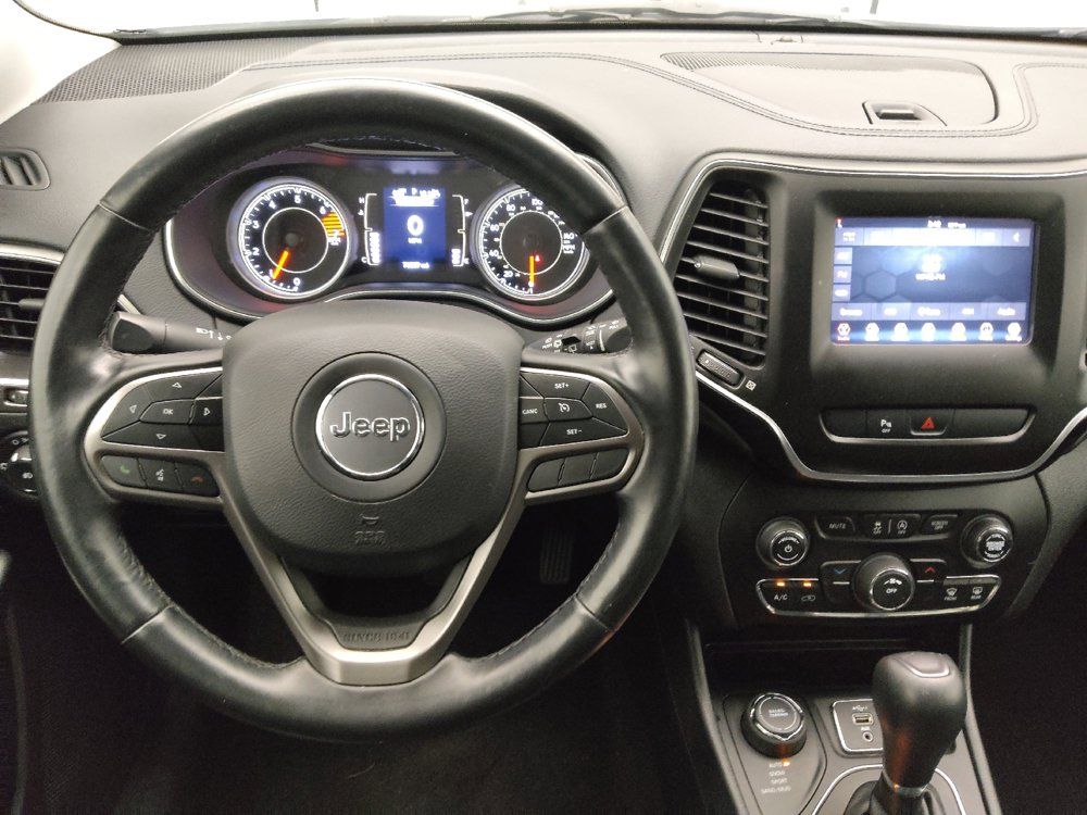 Used 2020 Jeep Cherokee Latitude Plus w/ Cold Weather Group AWD/4WD image 22