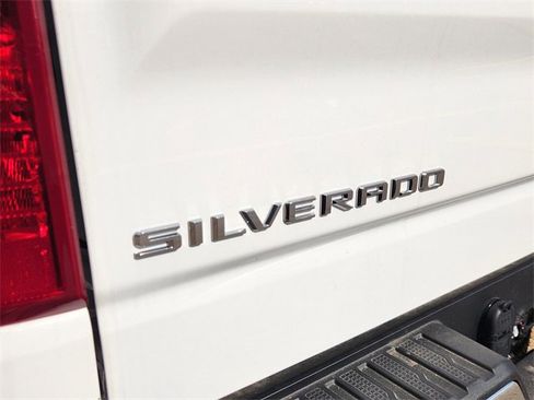 Used 2025 Chevrolet Silverado 1500 LT image 8