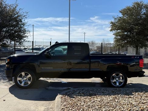 Used 2018 Chevrolet Silverado 1500 LT w/ All Star Edition image 2